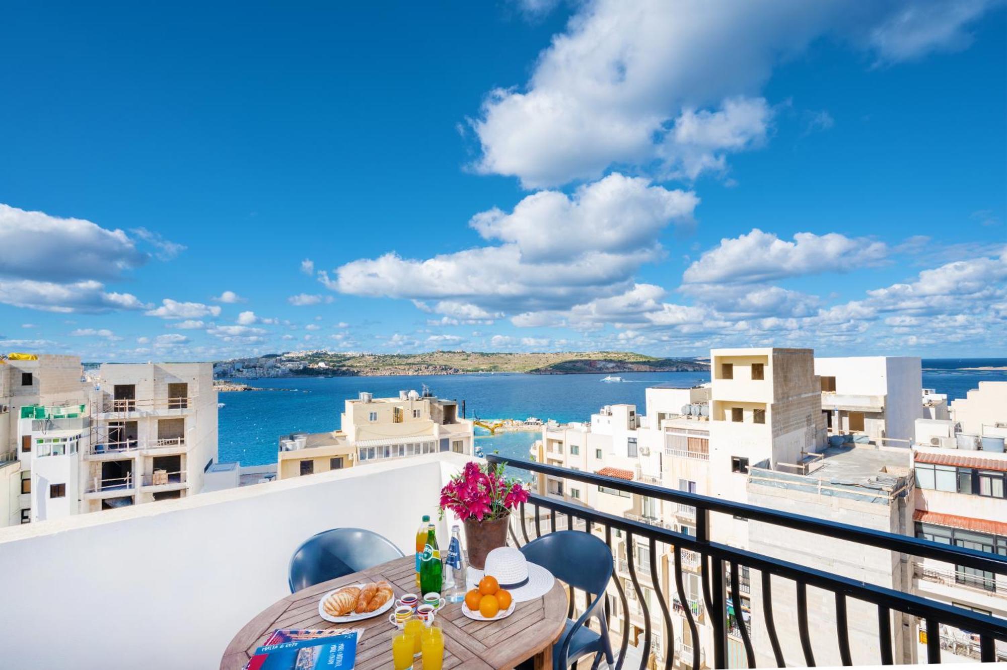 Seashells 2 Bedroom Apartment With Sunny Terrace With Stunning Sea Views - By Getawaysmalta Сент-Полс-Бей Екстер'єр фото